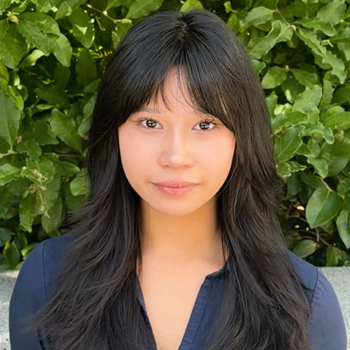 Portrait of Elise Almeda